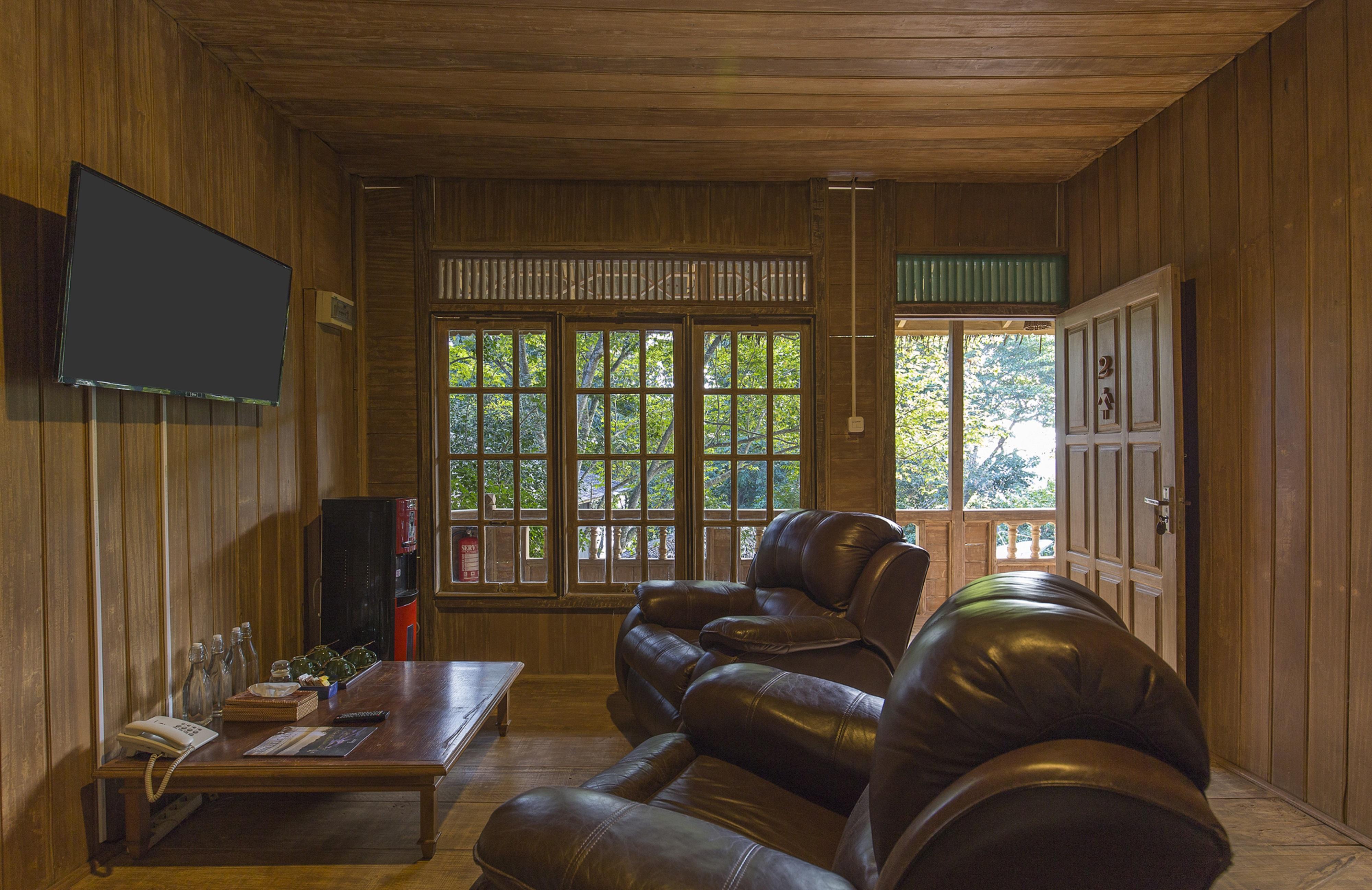Menjangan Ecolodge - Chse Certified Banyuwedang Luaran gambar