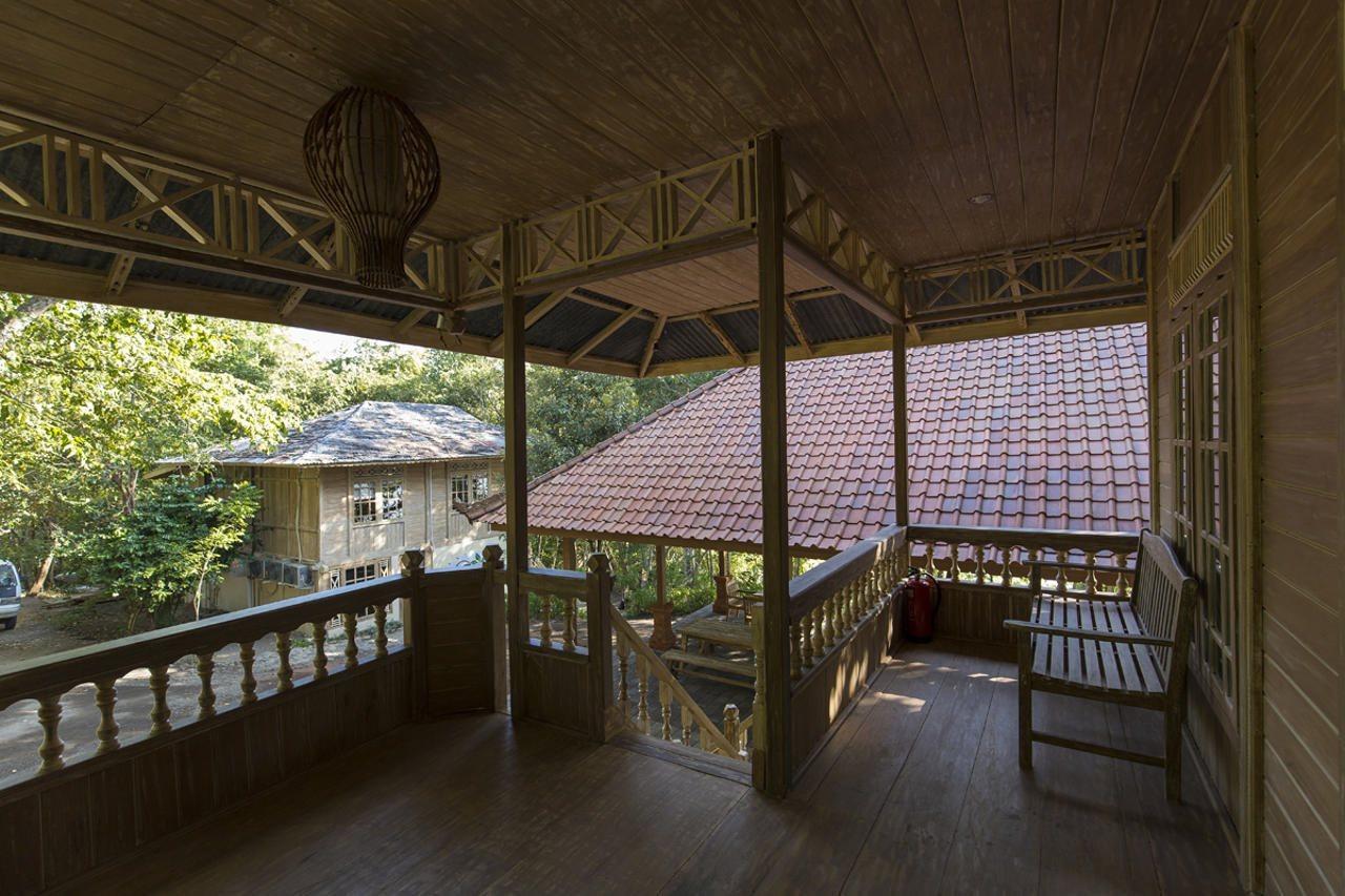 Menjangan Ecolodge - Chse Certified Banyuwedang Luaran gambar